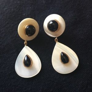 Mother of pearl and onyx earrings
